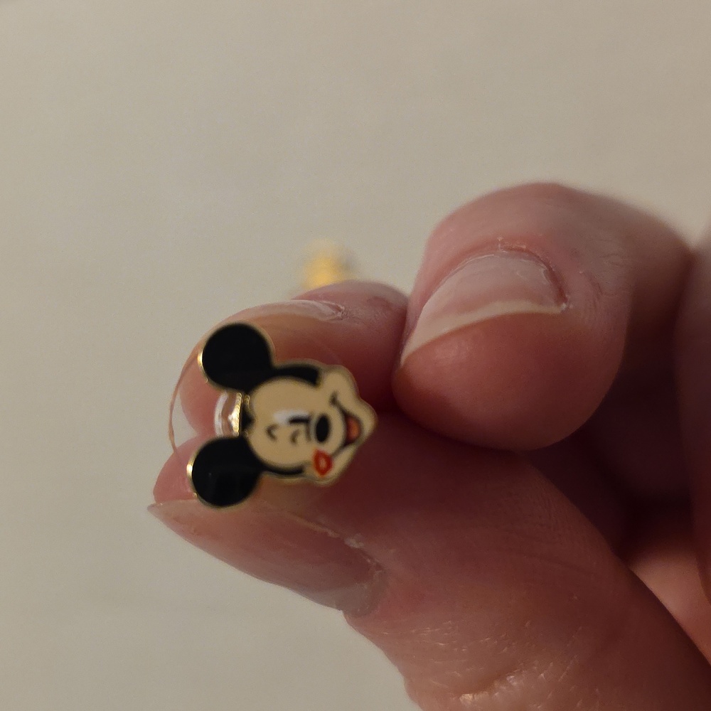 Baublebar Disney Mickey and Minnie Kiss Earrings - Picture 4 of 4